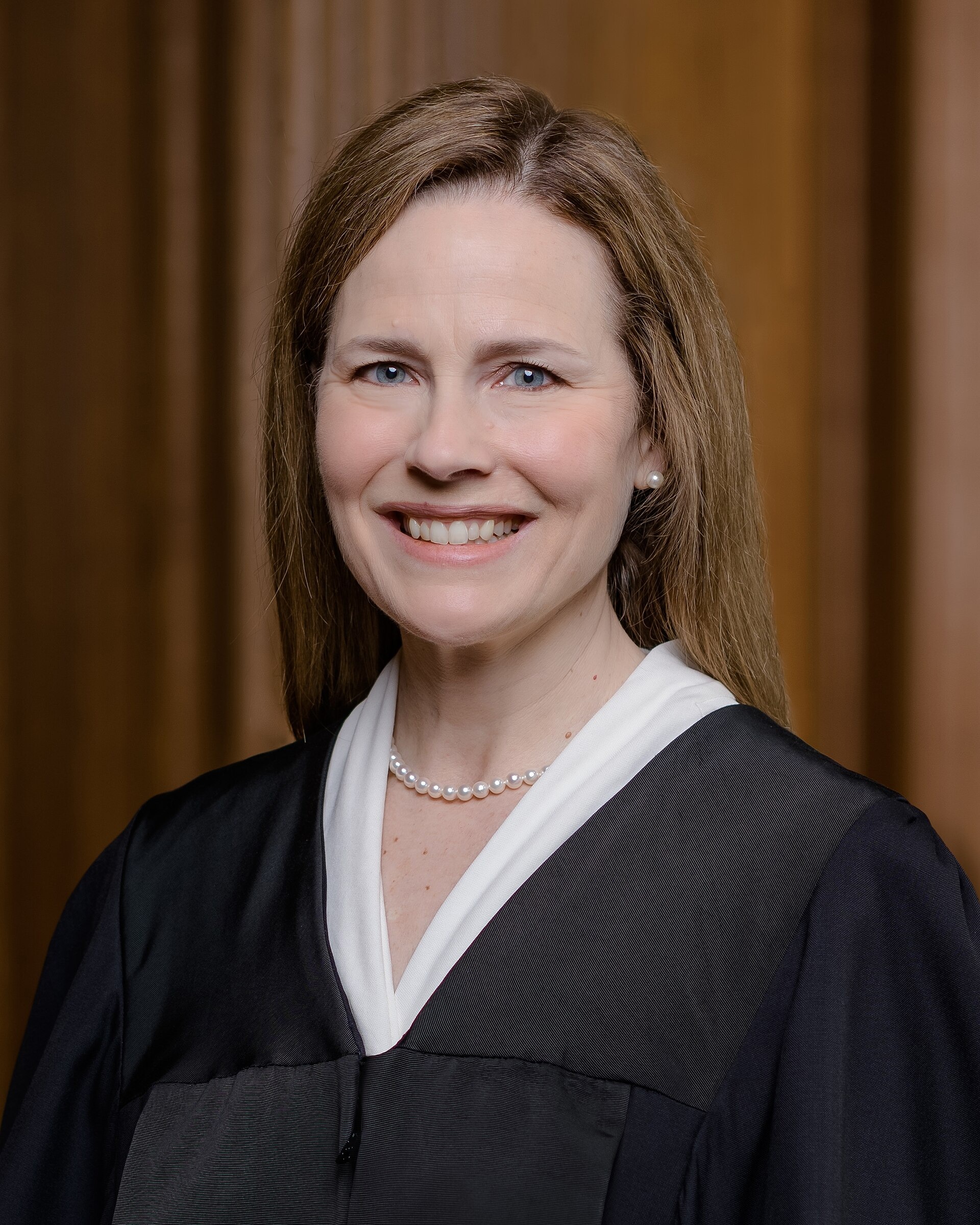 Official portrait of Justice Amy Coney Barrett